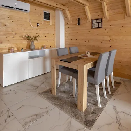 Brvnara Kovacevic Vikendica Tugovo
